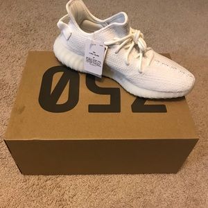 New Yezzy Boost.. Triple White Coat